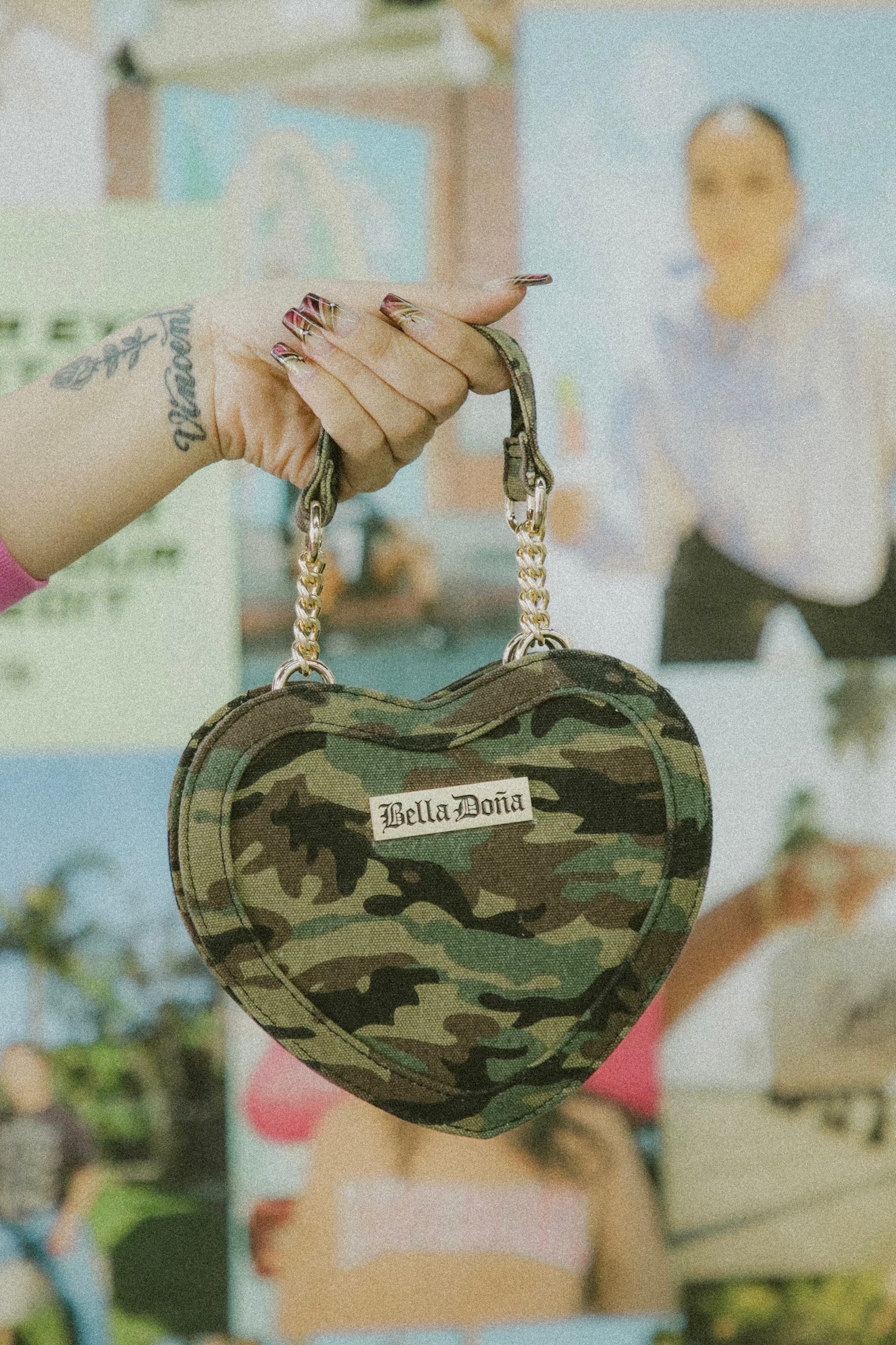 Heart Handbag - Camo – Bella Doña